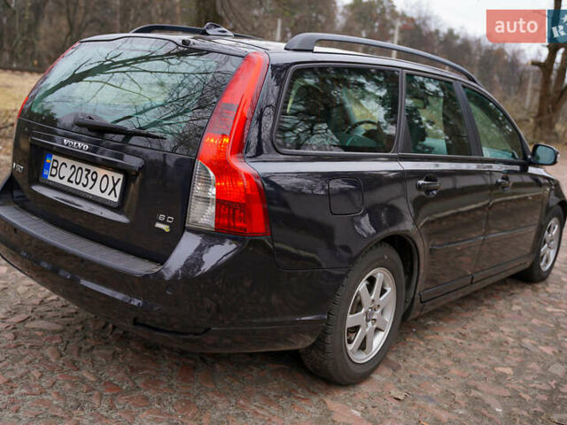 Черный Вольво В50, объемом двигателя 1.6 л и пробегом 280 тыс. км за 6300 $, фото 3 на Automoto.ua