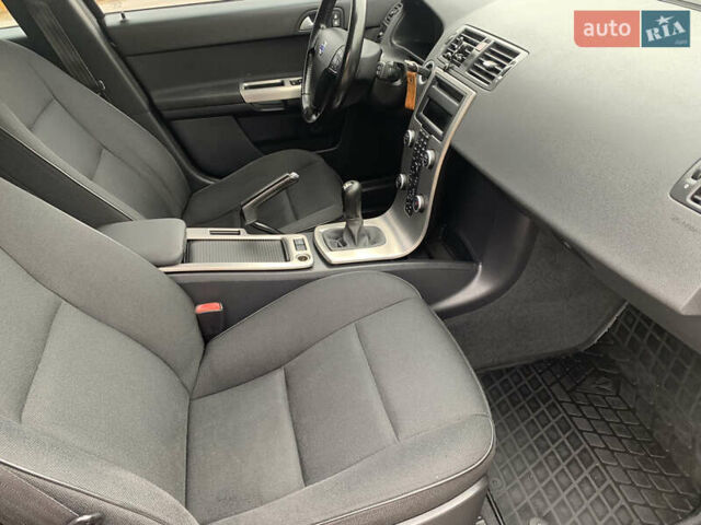 Вольво В50 2009 в Новониколаевке на Automoto.ua Черный Вольво В50, объемом двигателя 1.56 л и пробегом 246 тыс. км за 6500 $, фото 22 на Automoto.ua