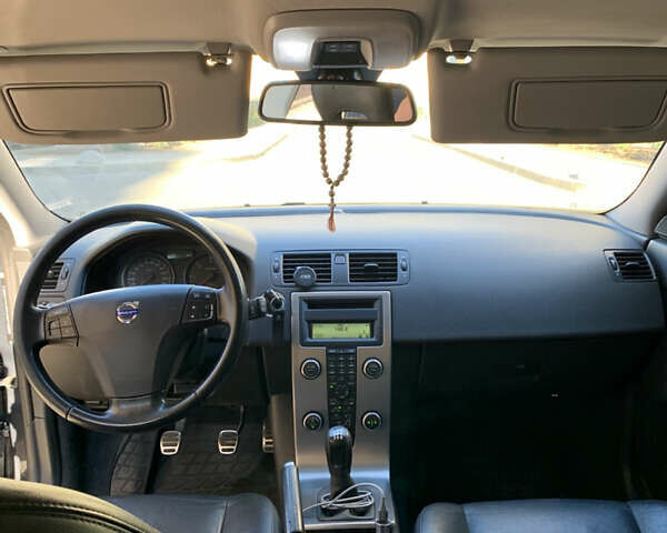 Вольво В50 2009 в Одессе на Automoto.ua Черный Вольво В50, объемом двигателя 1.56 л и пробегом 280 тыс. км за 7100 $, фото 7 на Automoto.ua