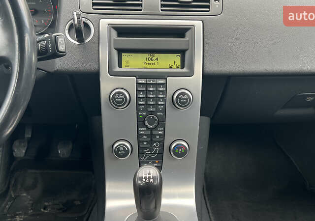 Чорний Вольво V50, об'ємом двигуна 1.56 л та пробігом 205 тис. км за 6800 $, фото 20 на Automoto.ua