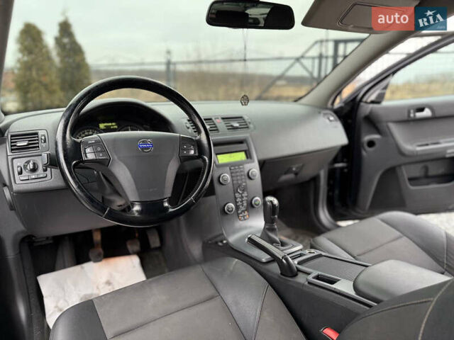 Чорний Вольво V50, об'ємом двигуна 1.98 л та пробігом 260 тис. км за 7150 $, фото 45 на Automoto.ua