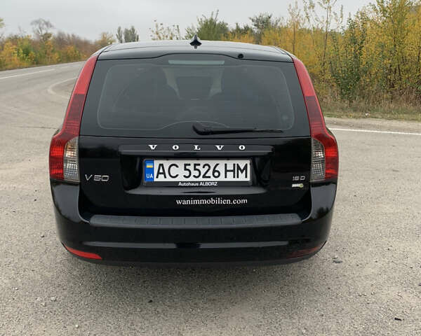 Вольво В50 2009 в Новониколаевке на Automoto.ua Черный Вольво В50, объемом двигателя 1.56 л и пробегом 246 тыс. км за 6500 $, фото 10 на Automoto.ua