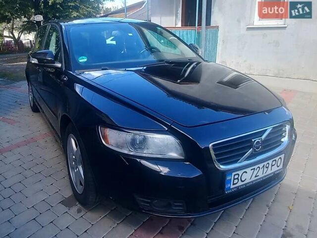 Черный Вольво В50, объемом двигателя 1.6 л и пробегом 253 тыс. км за 6800 $, фото 2 на Automoto.ua