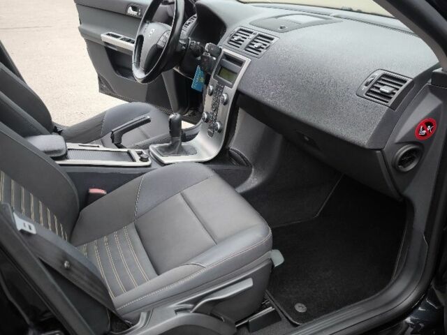 Черный Вольво В50, объемом двигателя 0 л и пробегом 190 тыс. км за 5550 $, фото 15 на Automoto.ua