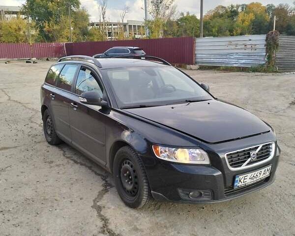 Вольво В50 2009 в Кривом Роге на Automoto.ua Черный Вольво В50, объемом двигателя 1.6 л и пробегом 245 тыс. км за 7500 $, фото 3 на Automoto.ua