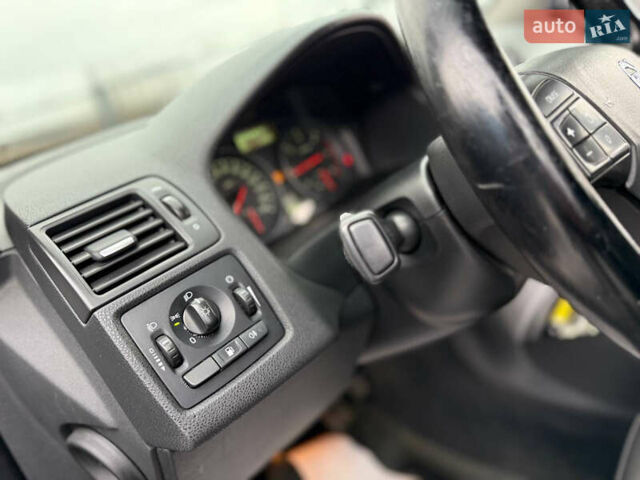 Чорний Вольво V50, об'ємом двигуна 1.98 л та пробігом 260 тис. км за 7150 $, фото 38 на Automoto.ua