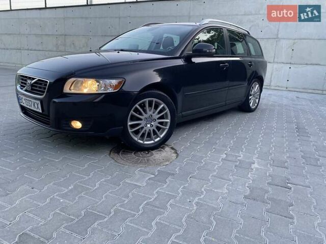 Чорний Вольво V50, об'ємом двигуна 1.56 л та пробігом 235 тис. км за 6990 $, фото 2 на Automoto.ua