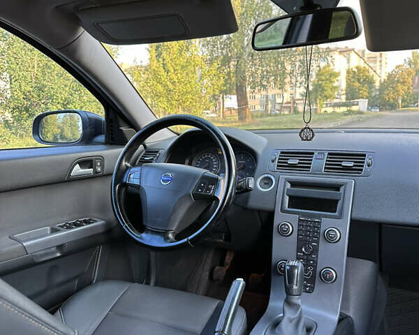 Чорний Вольво V50, об'ємом двигуна 1.98 л та пробігом 260 тис. км за 6299 $, фото 10 на Automoto.ua