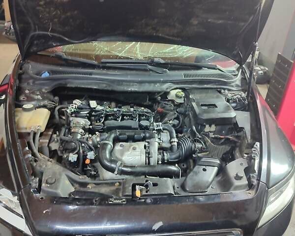 Чорний Вольво V50, об'ємом двигуна 1.6 л та пробігом 234 тис. км за 2700 $, фото 4 на Automoto.ua