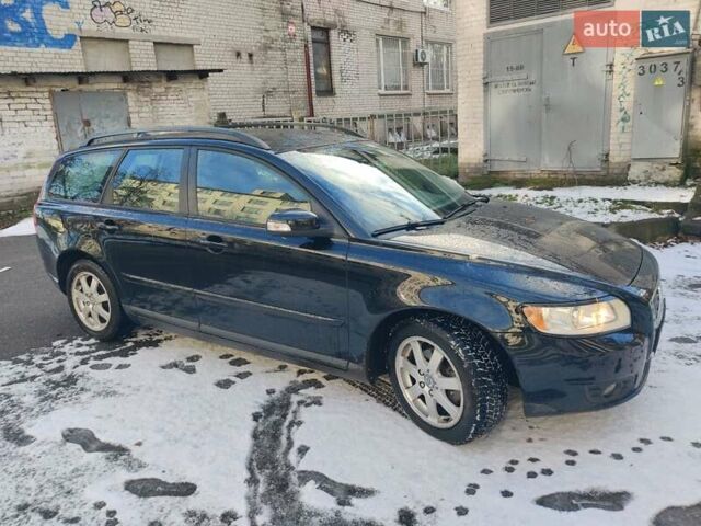Чорний Вольво V50, об'ємом двигуна 1.6 л та пробігом 192 тис. км за 5700 $, фото 1 на Automoto.ua