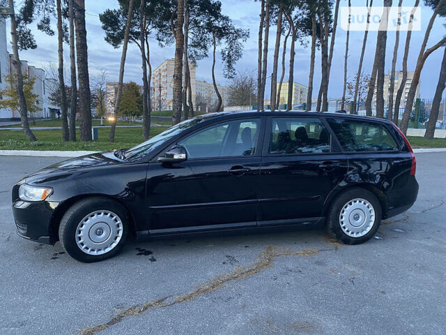 Черный Вольво В50, объемом двигателя 1.6 л и пробегом 254 тыс. км за 6200 $, фото 6 на Automoto.ua