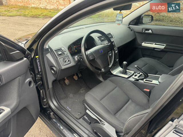 Черный Вольво В50, объемом двигателя 1.56 л и пробегом 213 тыс. км за 6599 $, фото 35 на Automoto.ua