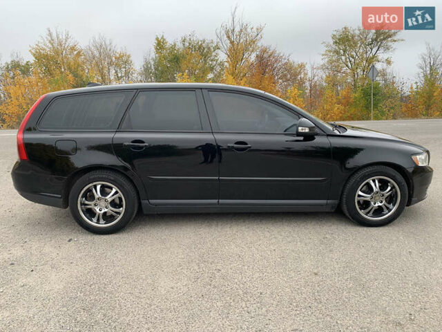 Вольво В50 2009 в Новониколаевке на Automoto.ua Черный Вольво В50, объемом двигателя 1.56 л и пробегом 246 тыс. км за 6500 $, фото 6 на Automoto.ua