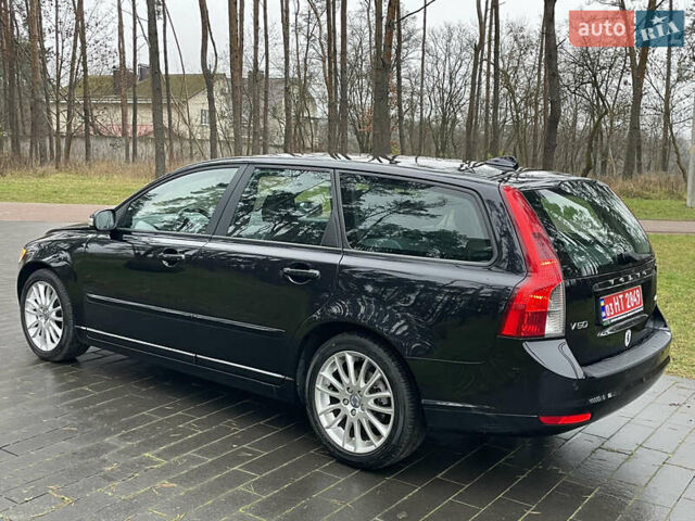 Черный Вольво В50, объемом двигателя 1.8 л и пробегом 189 тыс. км за 6950 $, фото 13 на Automoto.ua