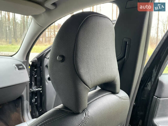 Черный Вольво В50, объемом двигателя 1.8 л и пробегом 189 тыс. км за 6950 $, фото 48 на Automoto.ua