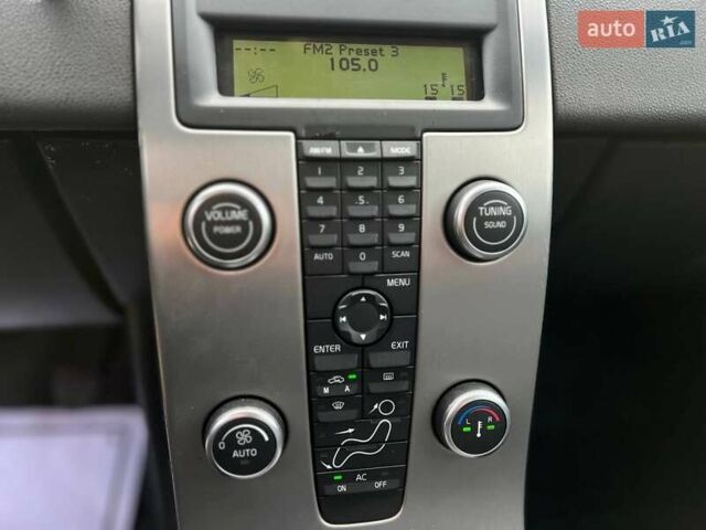 Черный Вольво В50, объемом двигателя 1.56 л и пробегом 304 тыс. км за 6400 $, фото 13 на Automoto.ua