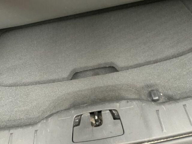 Черный Вольво В50, объемом двигателя 2 л и пробегом 245 тыс. км за 8300 $, фото 5 на Automoto.ua