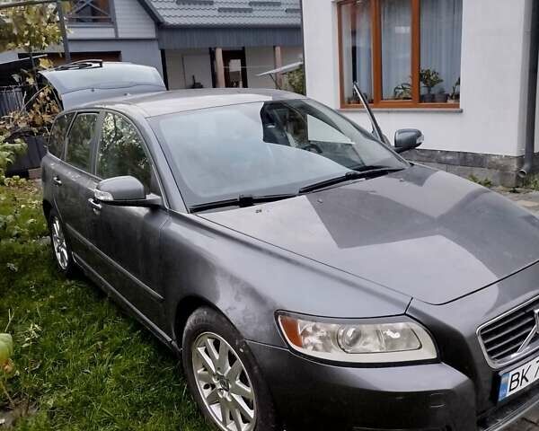 Черный Вольво В50, объемом двигателя 2 л и пробегом 306 тыс. км за 7500 $, фото 11 на Automoto.ua