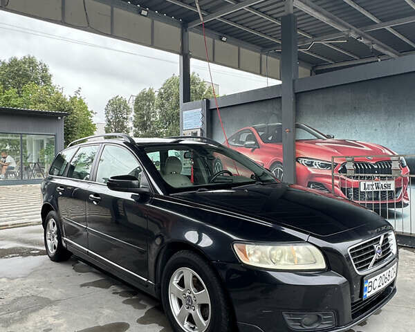 Черный Вольво В50, объемом двигателя 1.6 л и пробегом 308 тыс. км за 5500 $, фото 2 на Automoto.ua