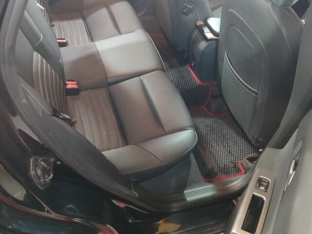 Черный Вольво В50, объемом двигателя 1.6 л и пробегом 234 тыс. км за 2700 $, фото 15 на Automoto.ua