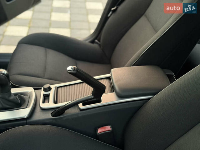 Чорний Вольво V50, об'ємом двигуна 1.6 л та пробігом 225 тис. км за 6899 $, фото 110 на Automoto.ua