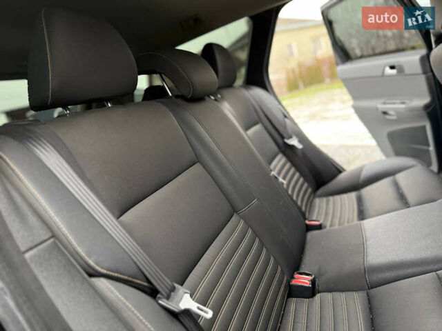 Чорний Вольво V50, об'ємом двигуна 1.98 л та пробігом 260 тис. км за 7150 $, фото 59 на Automoto.ua