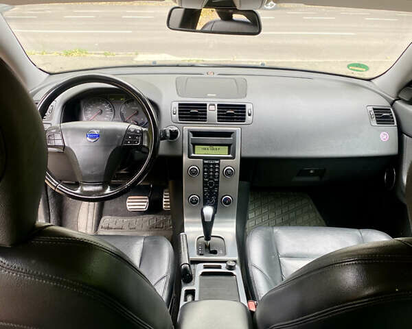 Чорний Вольво V50, об'ємом двигуна 2 л та пробігом 270 тис. км за 7200 $, фото 45 на Automoto.ua