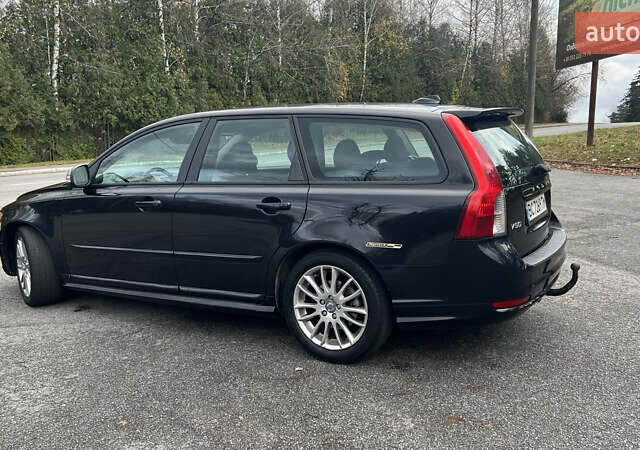 Чорний Вольво V50, об'ємом двигуна 1.56 л та пробігом 205 тис. км за 6800 $, фото 3 на Automoto.ua