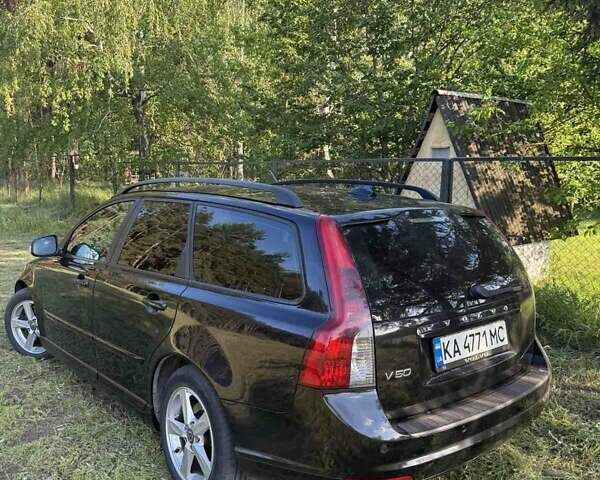 Черный Вольво В50, объемом двигателя 2 л и пробегом 275 тыс. км за 8200 $, фото 1 на Automoto.ua