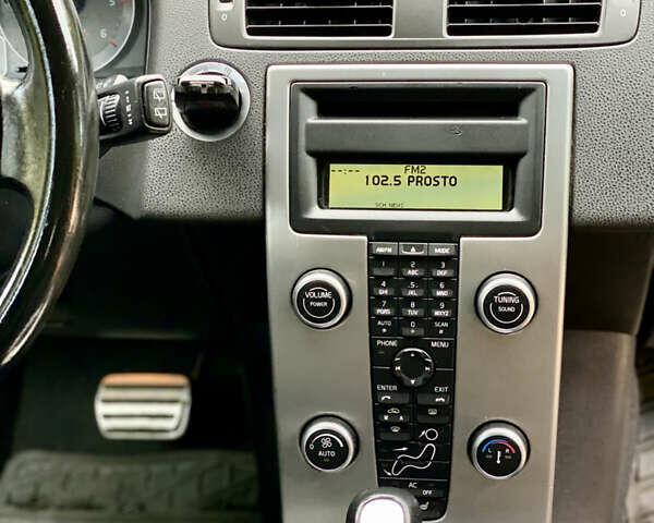 Чорний Вольво V50, об'ємом двигуна 2 л та пробігом 270 тис. км за 7200 $, фото 24 на Automoto.ua