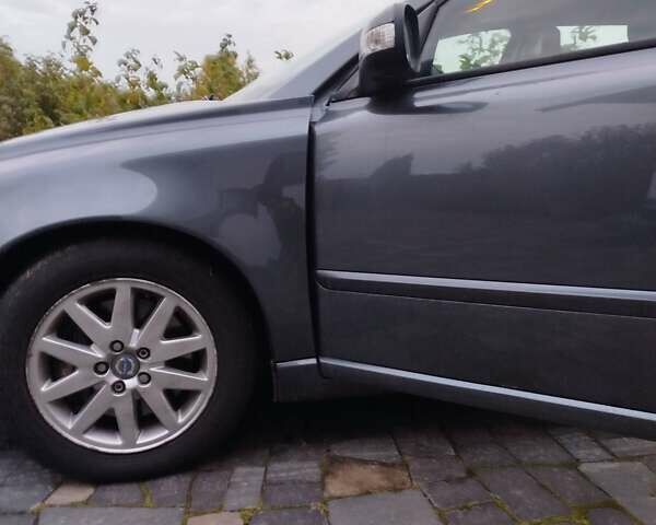 Черный Вольво В50, объемом двигателя 2 л и пробегом 306 тыс. км за 7500 $, фото 13 на Automoto.ua