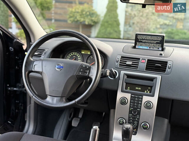 Чорний Вольво V50, об'ємом двигуна 1.6 л та пробігом 225 тис. км за 6899 $, фото 98 на Automoto.ua