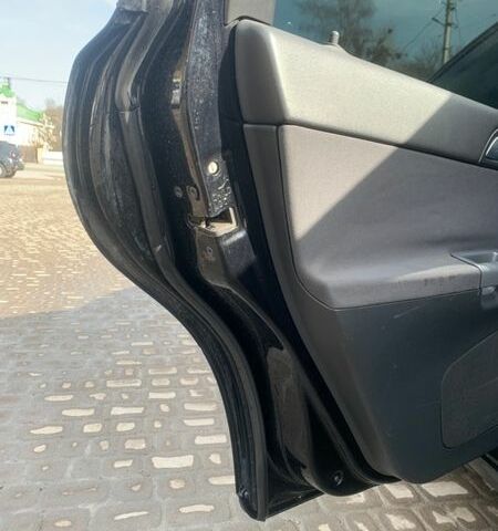 Чорний Вольво V50, об'ємом двигуна 2 л та пробігом 330 тис. км за 4750 $, фото 25 на Automoto.ua