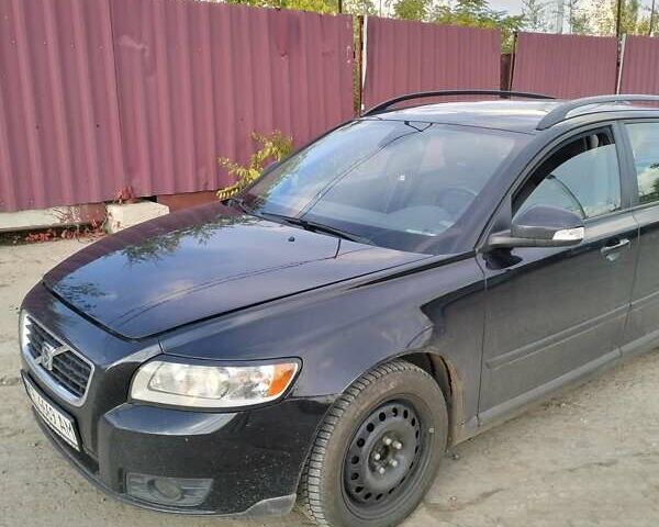 Вольво В50 2009 в Кривом Роге на Automoto.ua Черный Вольво В50, объемом двигателя 1.6 л и пробегом 245 тыс. км за 7500 $, фото 1 на Automoto.ua