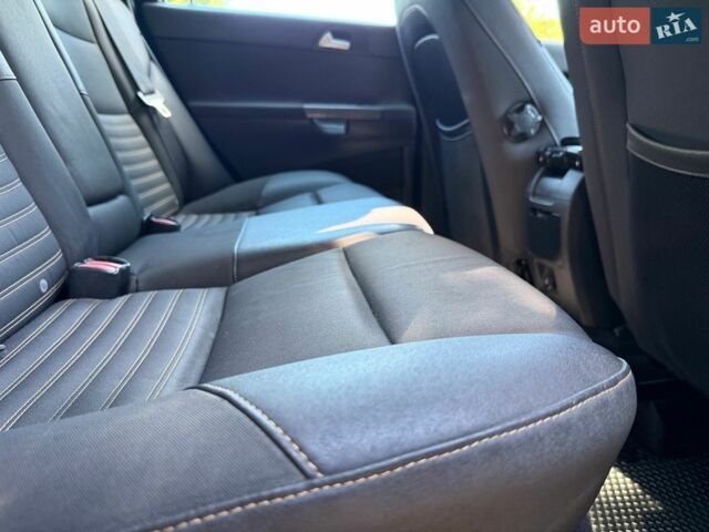 Черный Вольво В50, объемом двигателя 1.56 л и пробегом 270 тыс. км за 5900 $, фото 35 на Automoto.ua