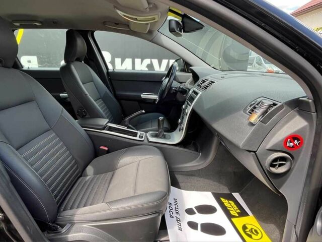Чорний Вольво V50, об'ємом двигуна 0 л та пробігом 235 тис. км за 6959 $, фото 23 на Automoto.ua