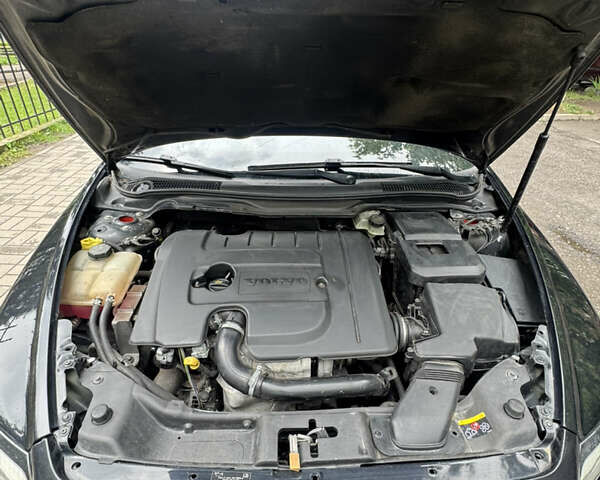 Черный Вольво В50, объемом двигателя 1.6 л и пробегом 303 тыс. км за 6100 $, фото 10 на Automoto.ua