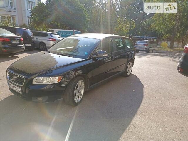 Черный Вольво В50, объемом двигателя 1.56 л и пробегом 297 тыс. км за 6300 $, фото 2 на Automoto.ua