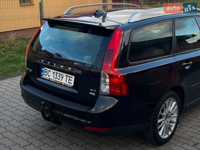 Черный Вольво В50, объемом двигателя 1.6 л и пробегом 207 тыс. км за 7700 $, фото 11 на Automoto.ua