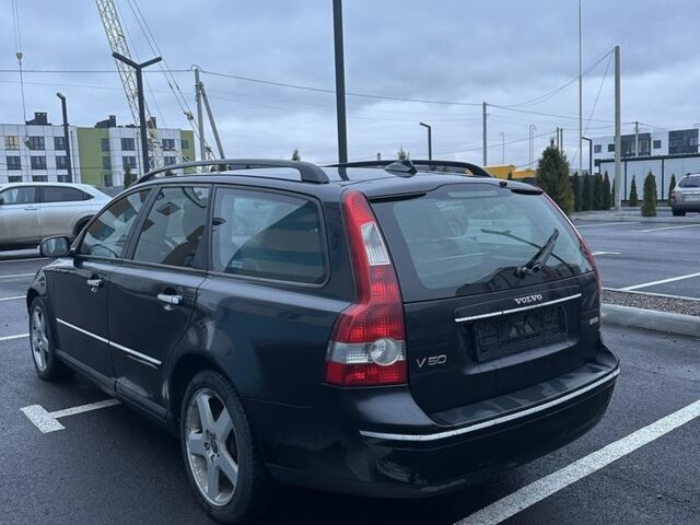 Черный Вольво В50, объемом двигателя 2 л и пробегом 301 тыс. км за 3100 $, фото 5 на Automoto.ua