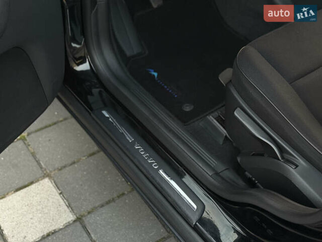 Чорний Вольво V50, об'ємом двигуна 1.6 л та пробігом 225 тис. км за 6899 $, фото 112 на Automoto.ua
