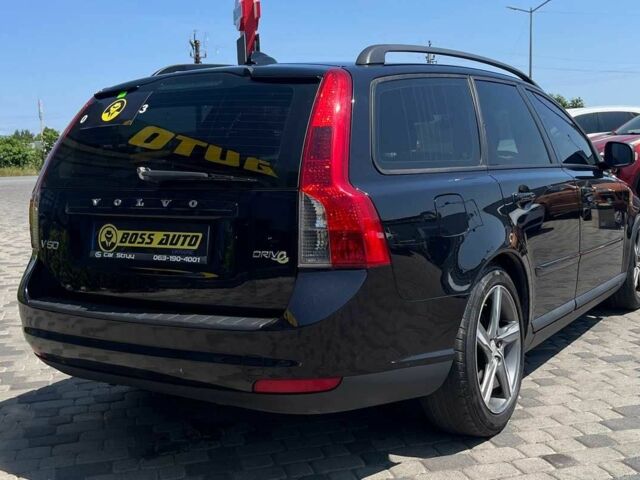 Чорний Вольво V50, об'ємом двигуна 1.6 л та пробігом 214 тис. км за 8300 $, фото 6 на Automoto.ua