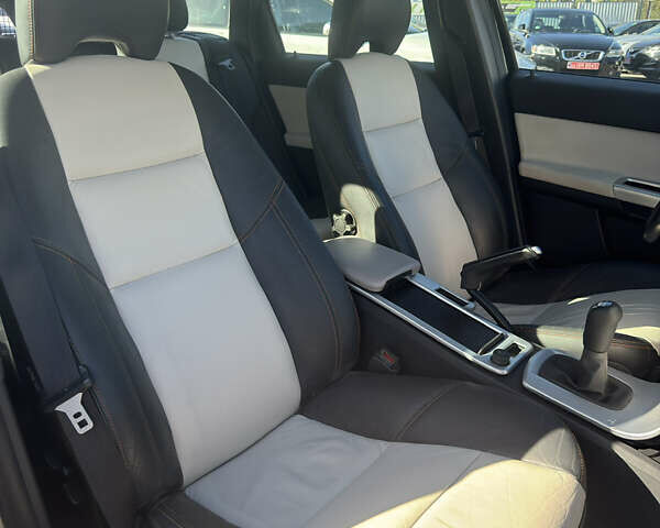 Вольво В50 2010 в Киеве на Automoto.ua Черный Вольво В50, объемом двигателя 1.6 л и пробегом 248 тыс. км за 9200 $, фото 25 на Automoto.ua