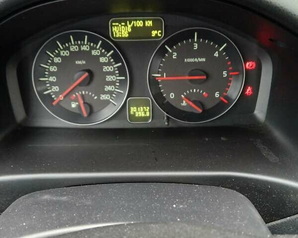 Чорний Вольво V50, об'ємом двигуна 1.6 л та пробігом 302 тис. км за 7200 $, фото 1 на Automoto.ua