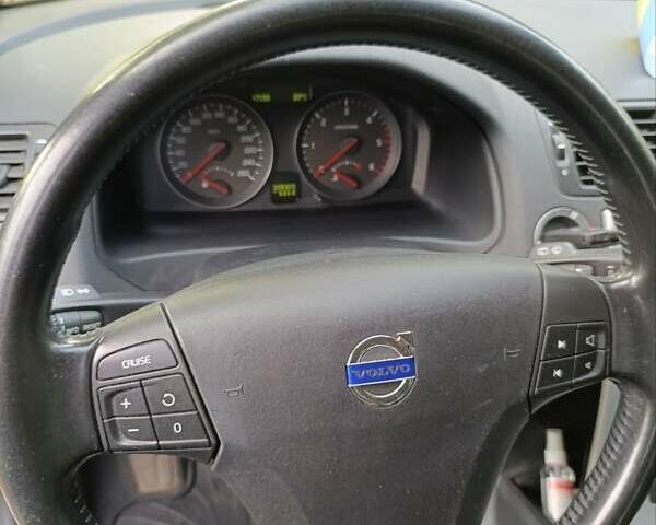 Черный Вольво В50, объемом двигателя 1.56 л и пробегом 325 тыс. км за 6500 $, фото 8 на Automoto.ua