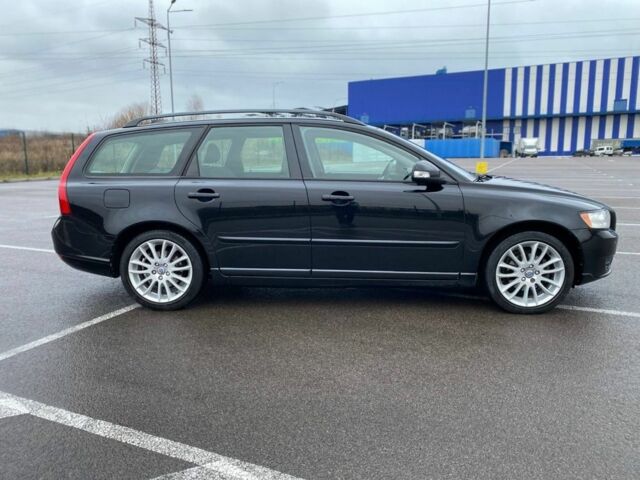 Чорний Вольво V50, об'ємом двигуна 1.6 л та пробігом 252 тис. км за 7299 $, фото 2 на Automoto.ua