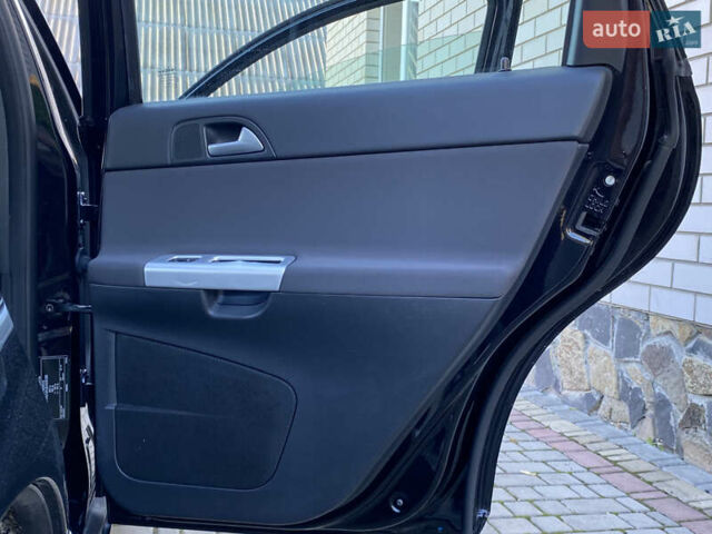 Чорний Вольво V50, об'ємом двигуна 2 л та пробігом 279 тис. км за 9400 $, фото 44 на Automoto.ua