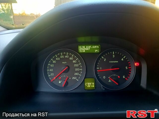 Черный Вольво В50, объемом двигателя 1.6 л и пробегом 278 тыс. км за 7600 $, фото 3 на Automoto.ua