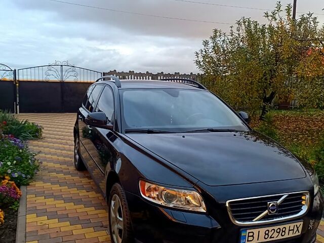 Черный Вольво В50, объемом двигателя 1.6 л и пробегом 278 тыс. км за 7600 $, фото 2 на Automoto.ua