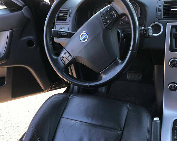 Черный Вольво В50, объемом двигателя 2 л и пробегом 269 тыс. км за 10350 $, фото 11 на Automoto.ua